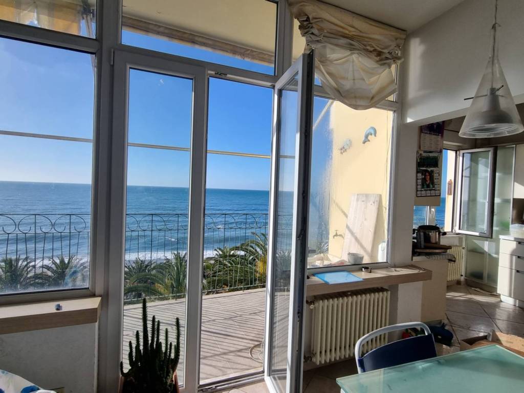 appartamento in vendita a Finale Ligure