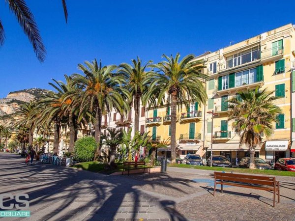 appartamento in vendita a Finale Ligure