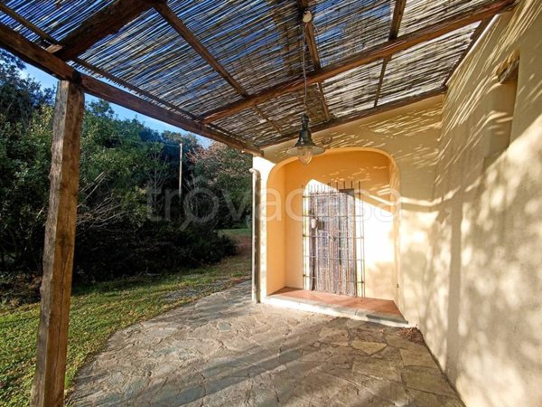 casa indipendente in vendita a Finale Ligure