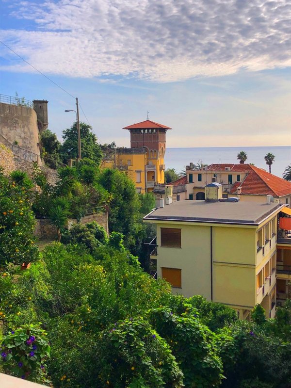 appartamento in vendita a Finale Ligure