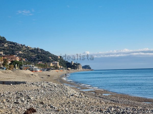 appartamento in vendita a Finale Ligure