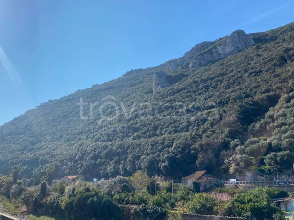 appartamento in vendita a Finale Ligure
