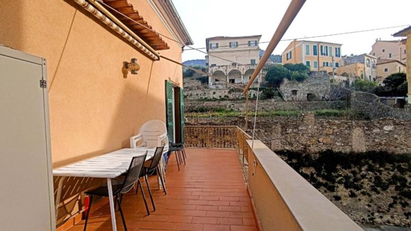 appartamento in vendita a Finale Ligure
