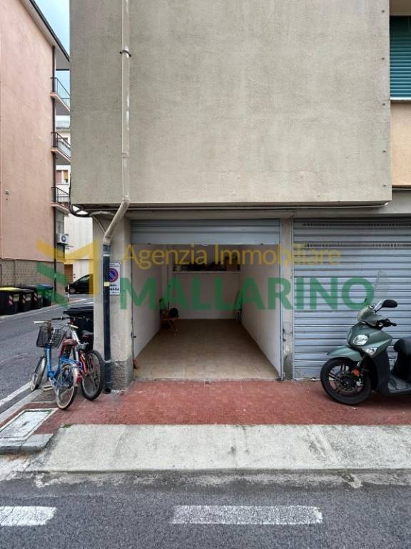 ufficio in vendita a Finale Ligure