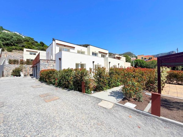appartamento in vendita a Finale Ligure
