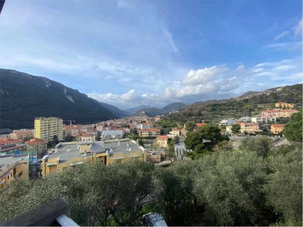 appartamento in vendita a Finale Ligure