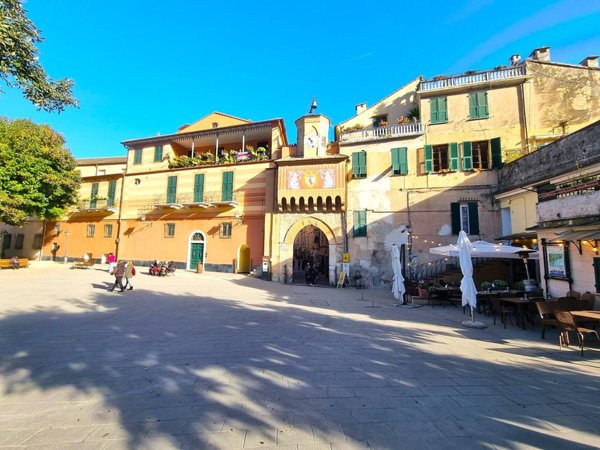 appartamento in vendita a Finale Ligure