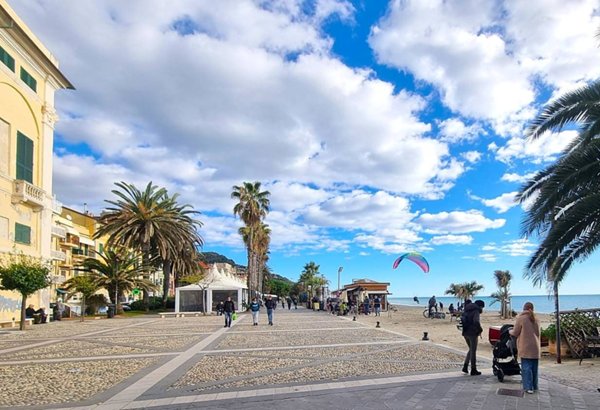 appartamento in vendita a Finale Ligure