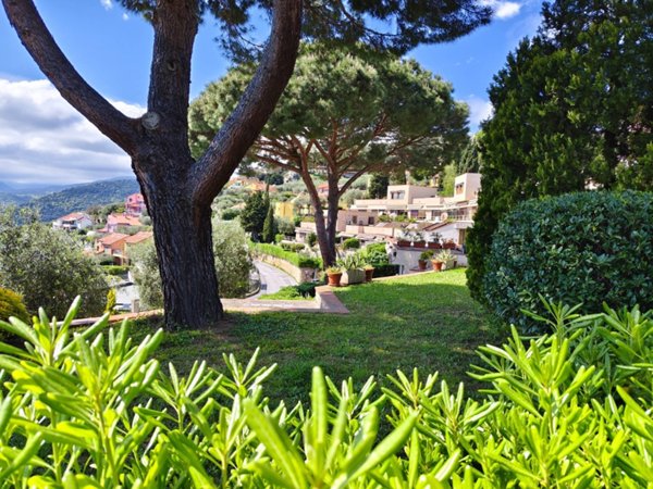 appartamento in vendita a Finale Ligure