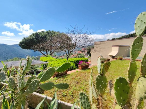 appartamento in vendita a Finale Ligure