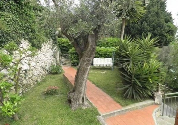 casa indipendente in vendita a Finale Ligure