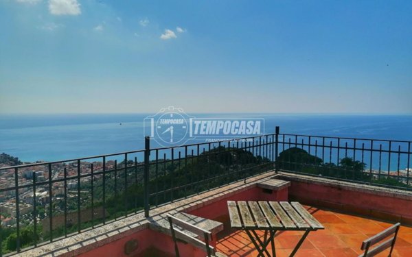 appartamento in vendita a Finale Ligure