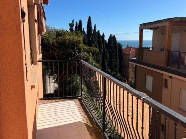 appartamento in vendita a Finale Ligure