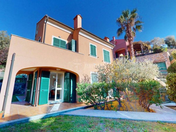 appartamento in vendita a Finale Ligure