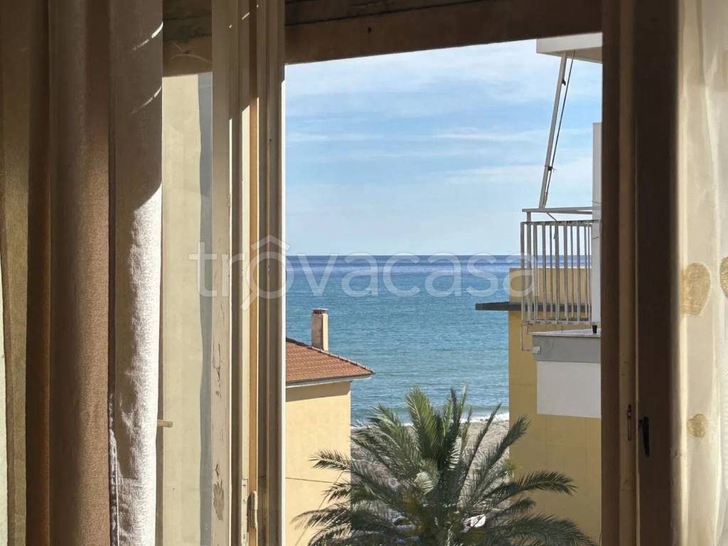 appartamento in vendita a Finale Ligure