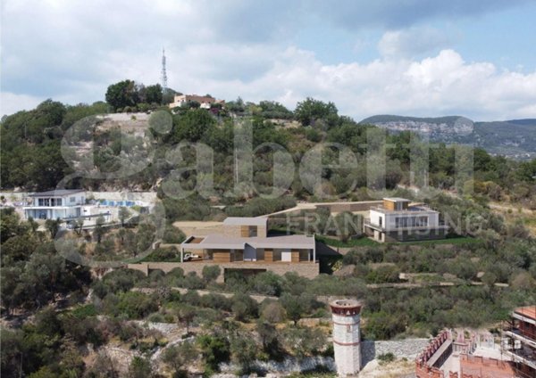 casa indipendente in vendita a Finale Ligure