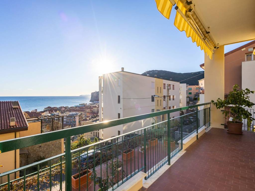 appartamento in vendita a Finale Ligure