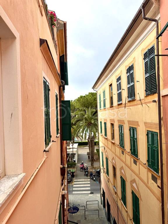 appartamento in vendita a Finale Ligure