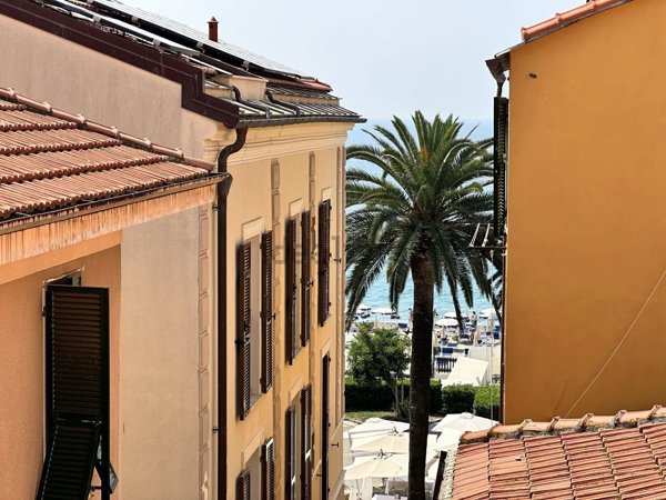 appartamento in vendita a Finale Ligure
