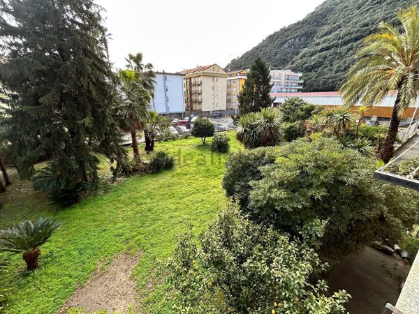 appartamento in vendita a Finale Ligure