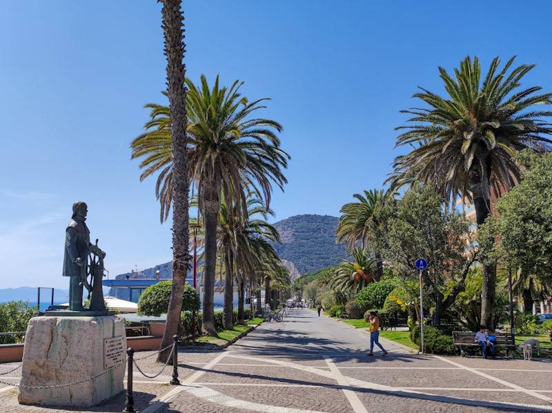 appartamento in vendita a Finale Ligure