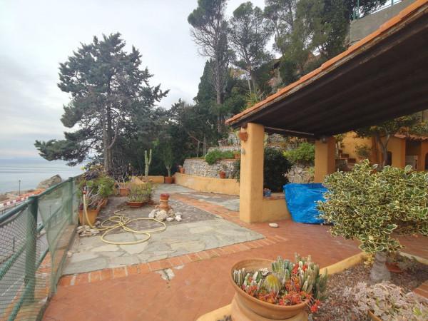 appartamento in vendita a Finale Ligure