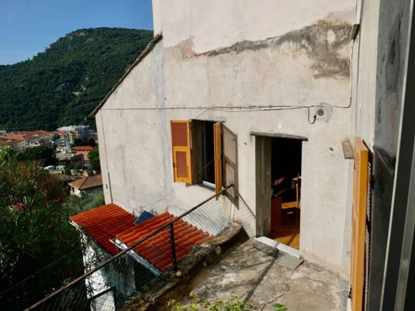 appartamento in vendita a Finale Ligure