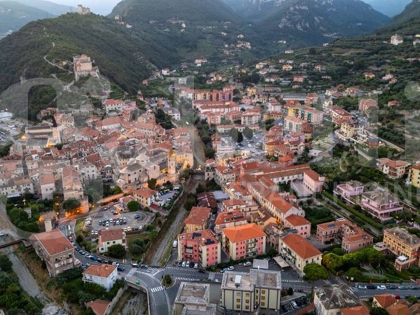 appartamento in vendita a Finale Ligure