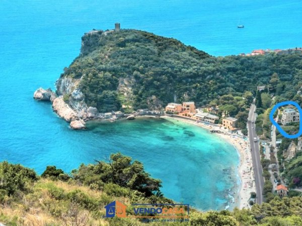 appartamento in vendita a Finale Ligure in zona Varigotti