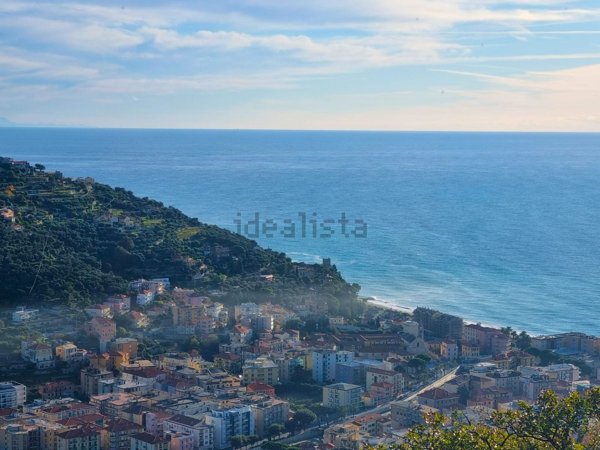 appartamento in vendita a Finale Ligure