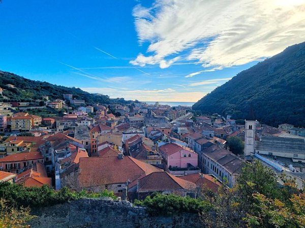 appartamento in vendita a Finale Ligure