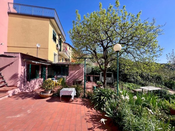 appartamento in vendita a Finale Ligure in zona Gorra