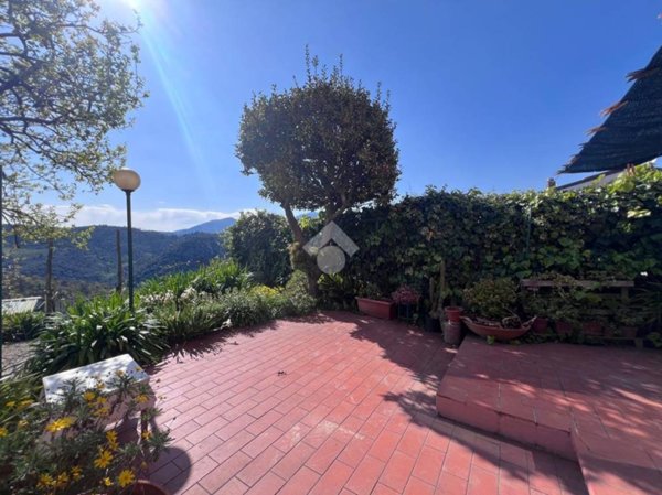 appartamento in vendita a Finale Ligure in zona Gorra