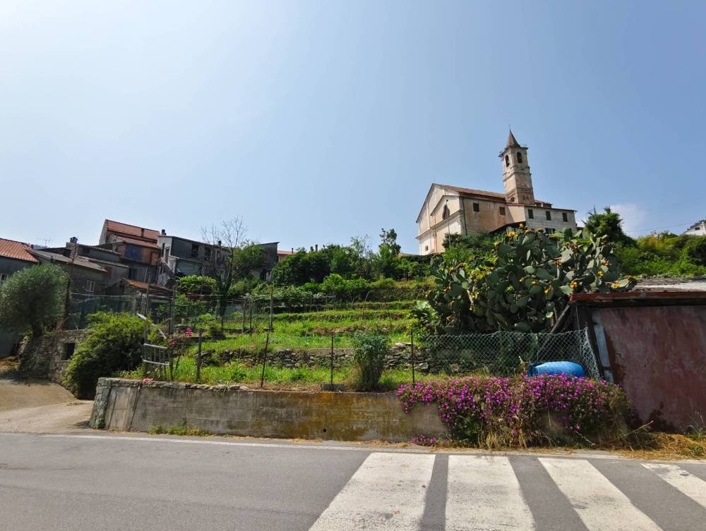 casa indipendente in vendita a Finale Ligure