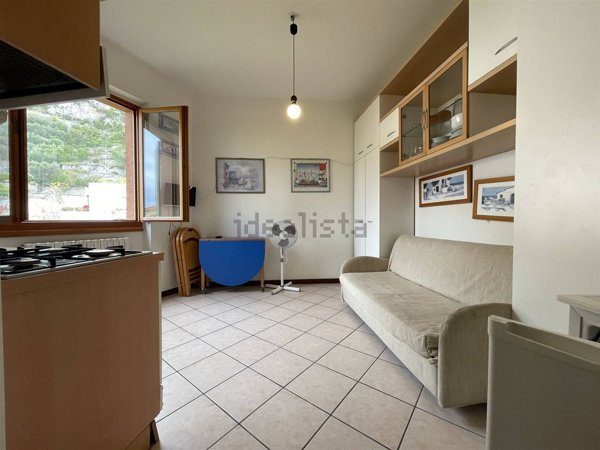 appartamento in vendita a Finale Ligure in zona Varigotti