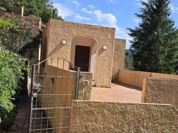 casa indipendente in vendita a Finale Ligure