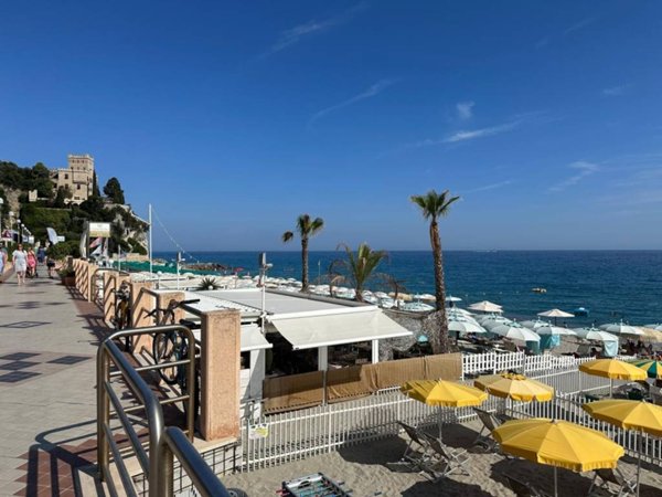 appartamento in vendita a Finale Ligure