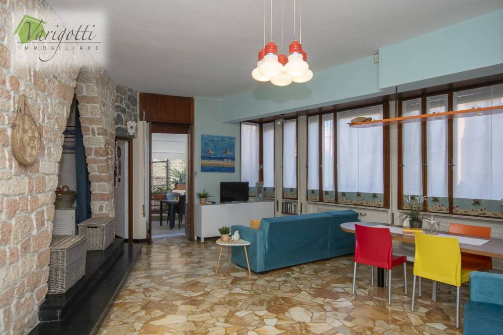 appartamento in vendita a Finale Ligure in zona Varigotti