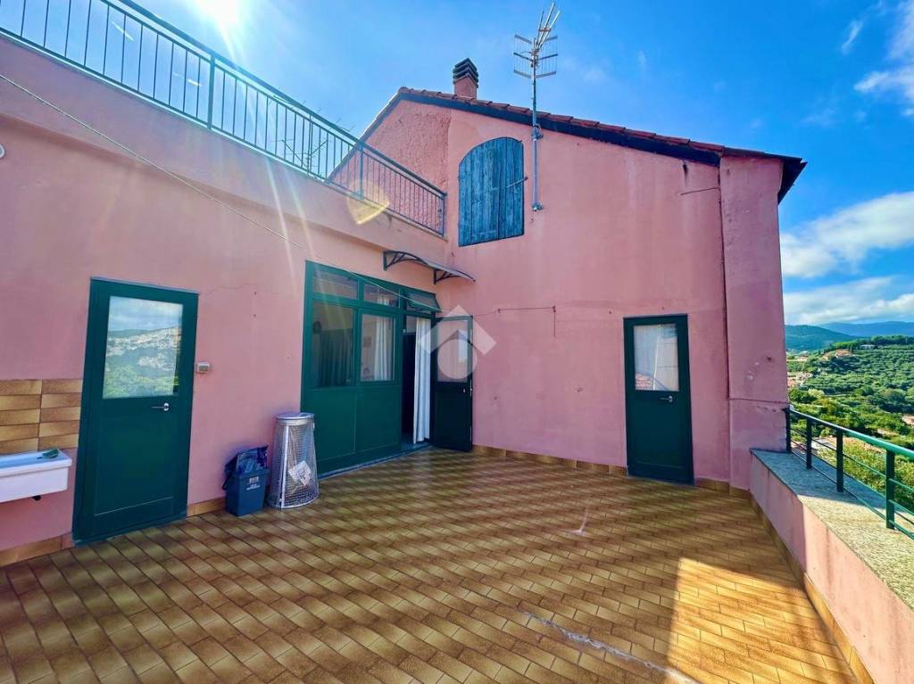 appartamento in vendita a Finale Ligure