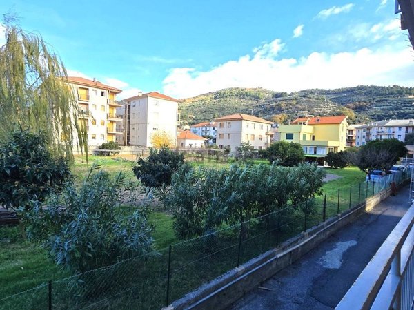 appartamento in vendita a Finale Ligure