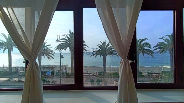 appartamento in vendita a Finale Ligure in zona Varigotti