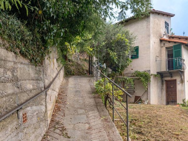 appartamento in vendita a Finale Ligure