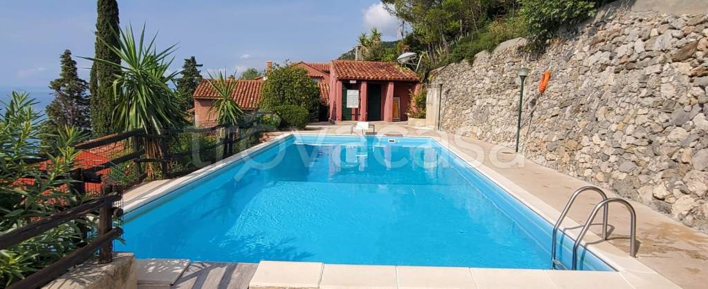casa indipendente in vendita a Finale Ligure in zona Varigotti