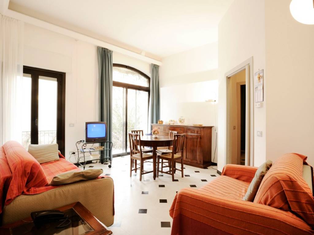 appartamento in vendita a Finale Ligure in zona Varigotti