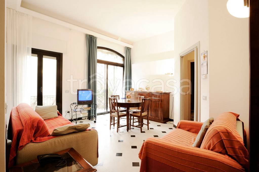 appartamento in vendita a Finale Ligure in zona Varigotti