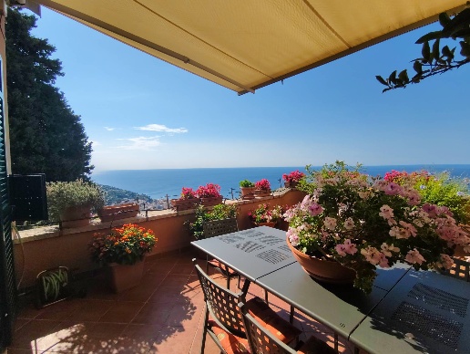 appartamento in vendita a Finale Ligure