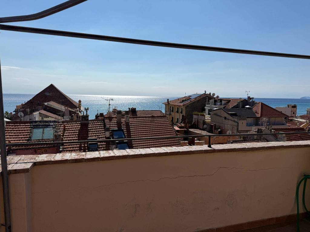 appartamento in vendita a Finale Ligure