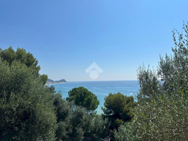casa indipendente in vendita a Finale Ligure