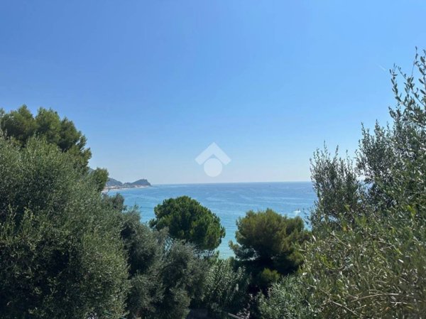 casa indipendente in vendita a Finale Ligure