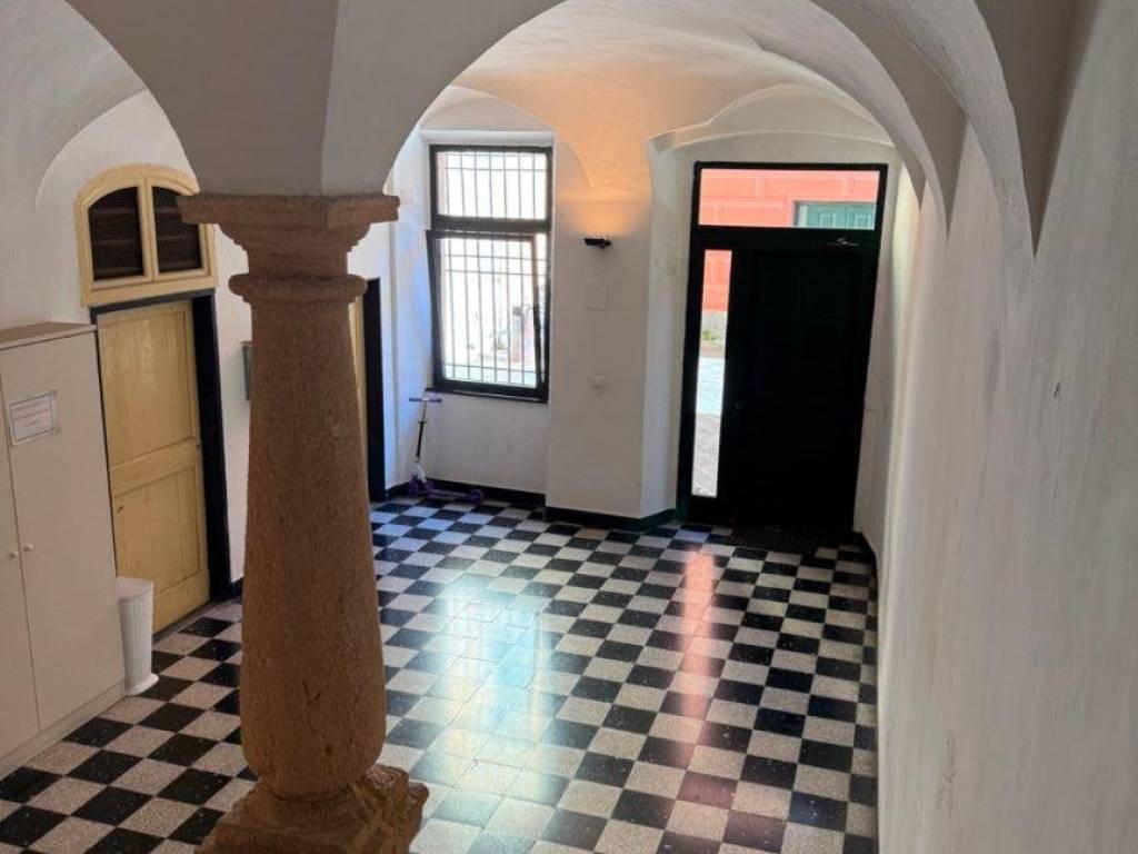 appartamento in vendita a Finale Ligure